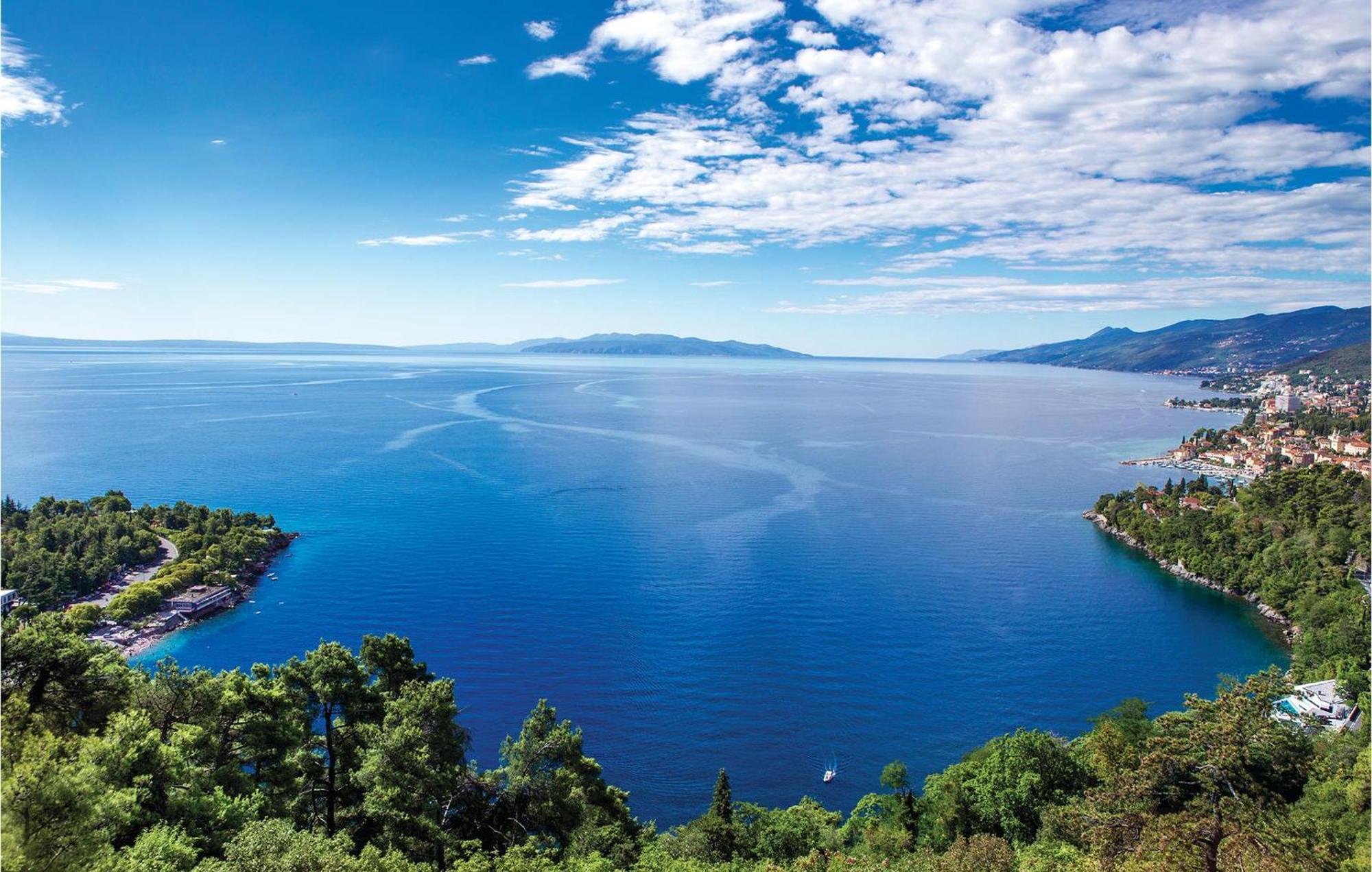 1 Bedroom Gorgeous Apartment In Opatija Exteriör bild