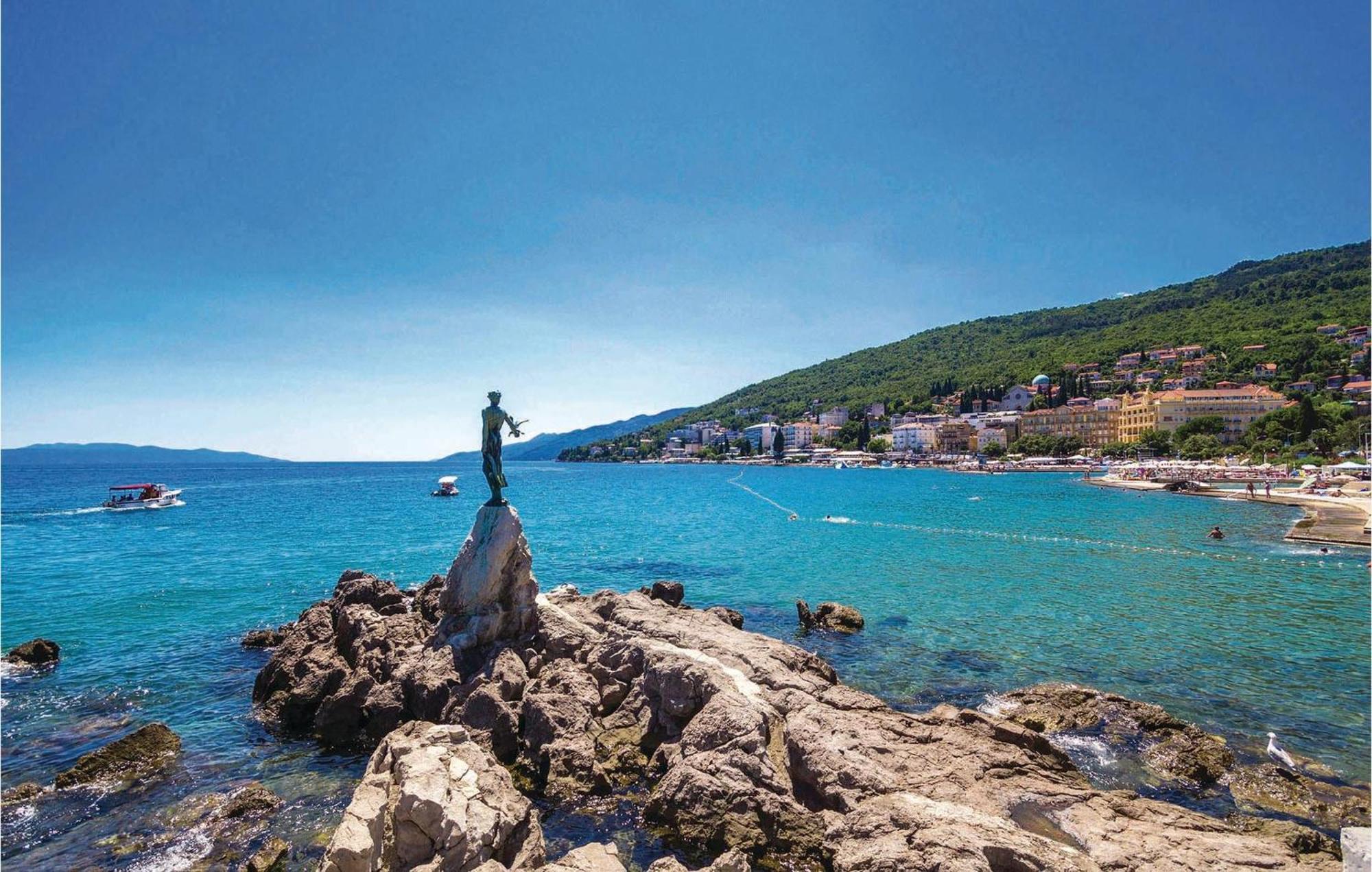 1 Bedroom Gorgeous Apartment In Opatija Exteriör bild